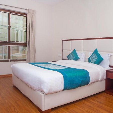 Oyo 16773 Hillcrest Metro Hotel Ooty Buitenkant foto