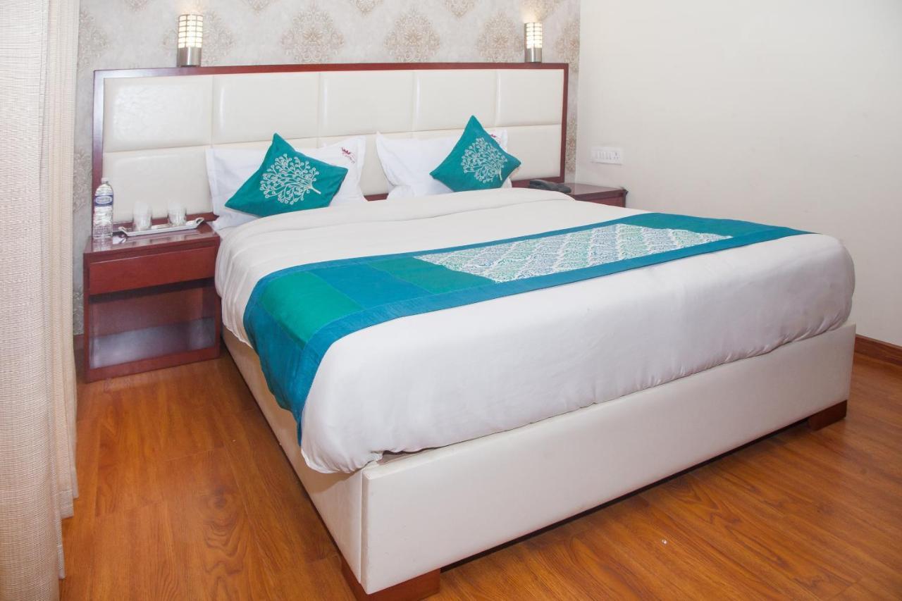 Oyo 16773 Hillcrest Metro Hotel Ooty Buitenkant foto