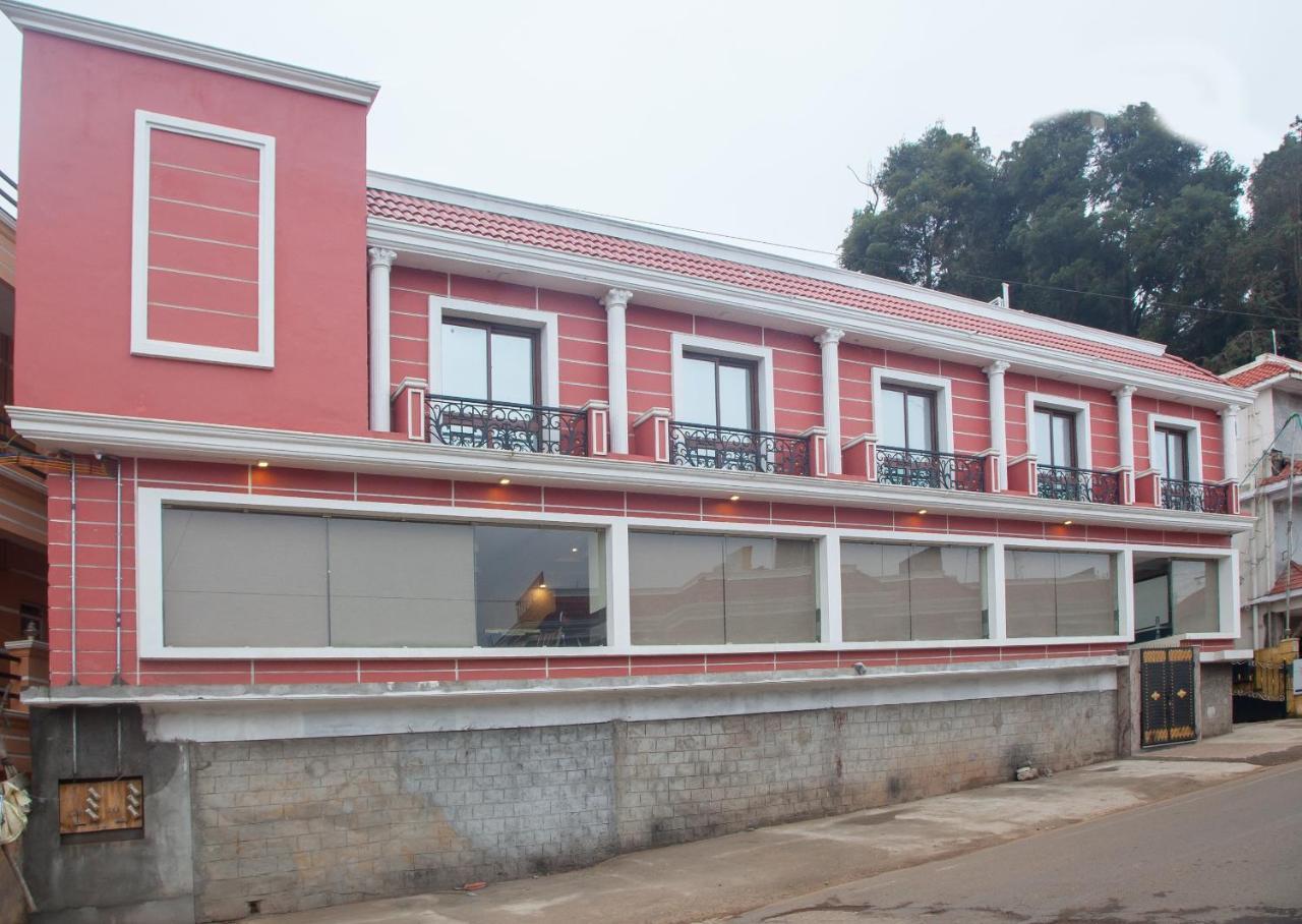 Oyo 16773 Hillcrest Metro Hotel Ooty Buitenkant foto